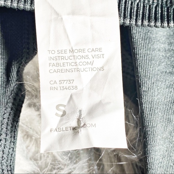 FABLETICS High Waist Seamless Dot Capri Leggings, Size Small - Picture 9 of 12